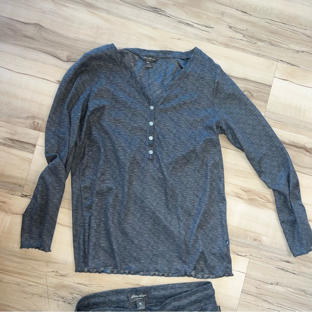 Women's Gray Sleepwear Set - Picture 11 of 12